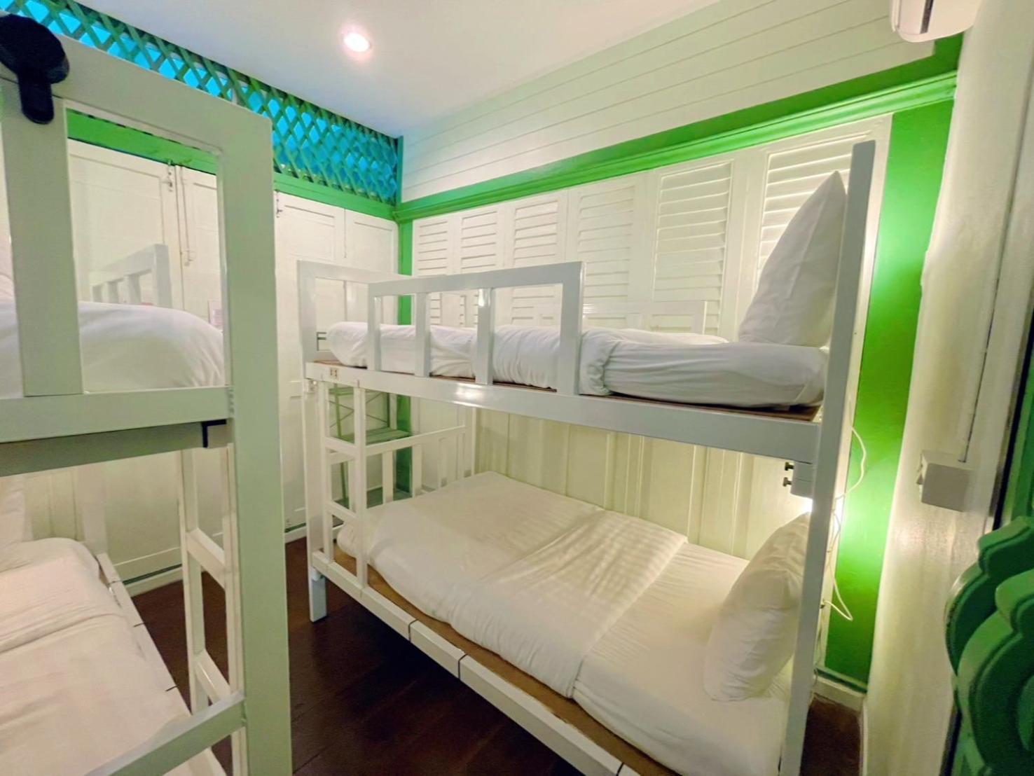 Green Teak House Bangkok Exterior photo