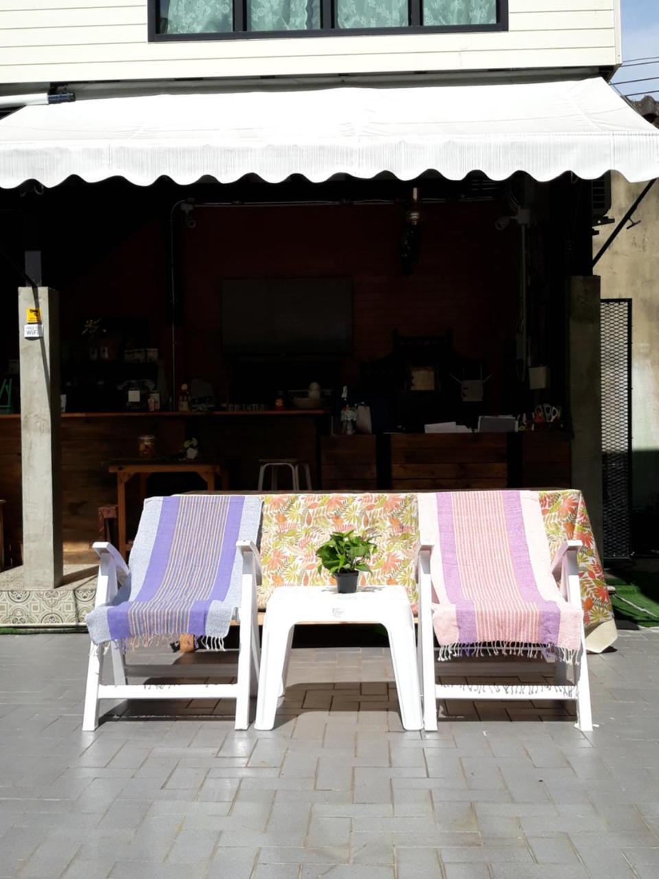 Green Teak House Bangkok Exterior photo